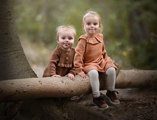 Sisters-on-a-log-autumn-family-photography-san-diego sisters on a log autumn family photography san diego